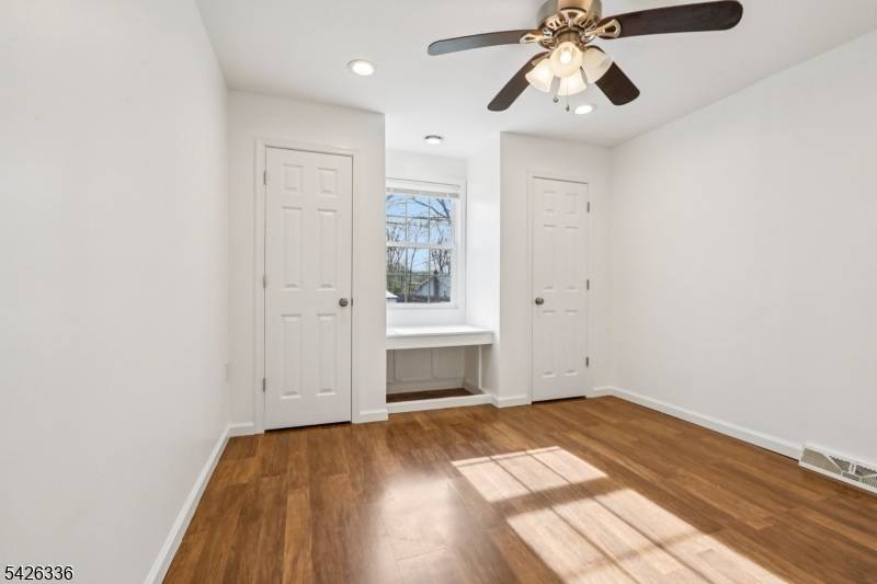 47 Broadway, Hopatcong Boro, NJ 07843