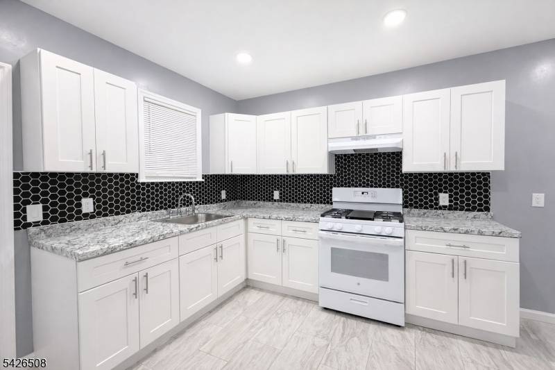 411 S 16Th St #1, Newark City, NJ 07103