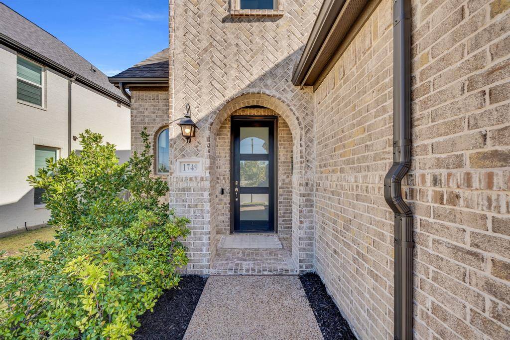 1749 Dartmoor Drive, Carrollton, TX 75010