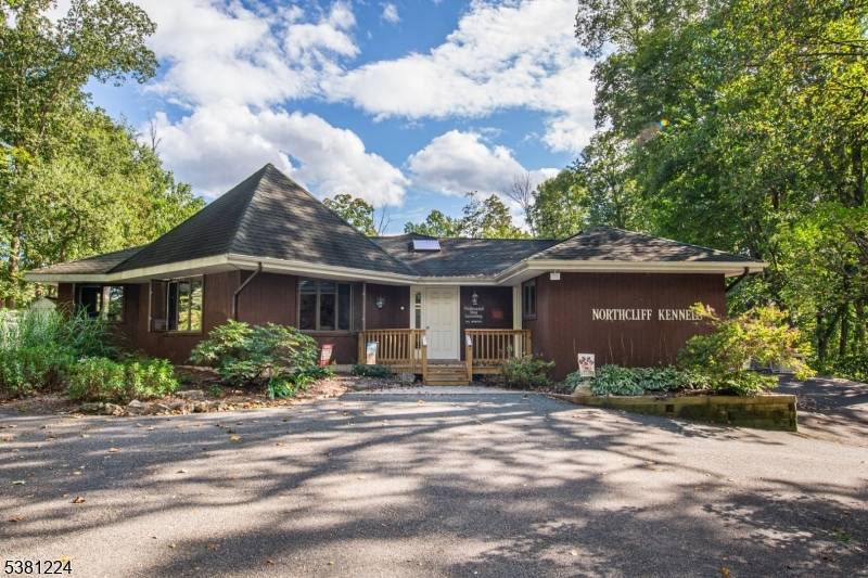 40 Brighton Rd, Andover Twp., NJ 07821