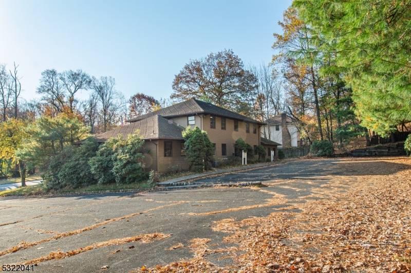 74 S Powder Mill Rd, Parsippany-troy Hills Twp., NJ 07950