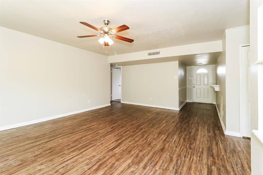 2918 Rayswood Drive, Carrollton, TX 75007