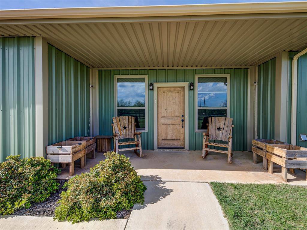 1020 County Road 1596, Alvord, TX 76225