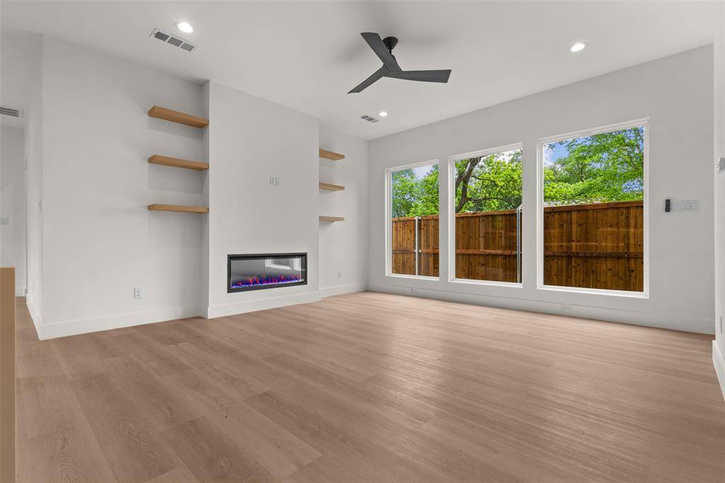 2010 Life Avenue, Dallas, TX 75212