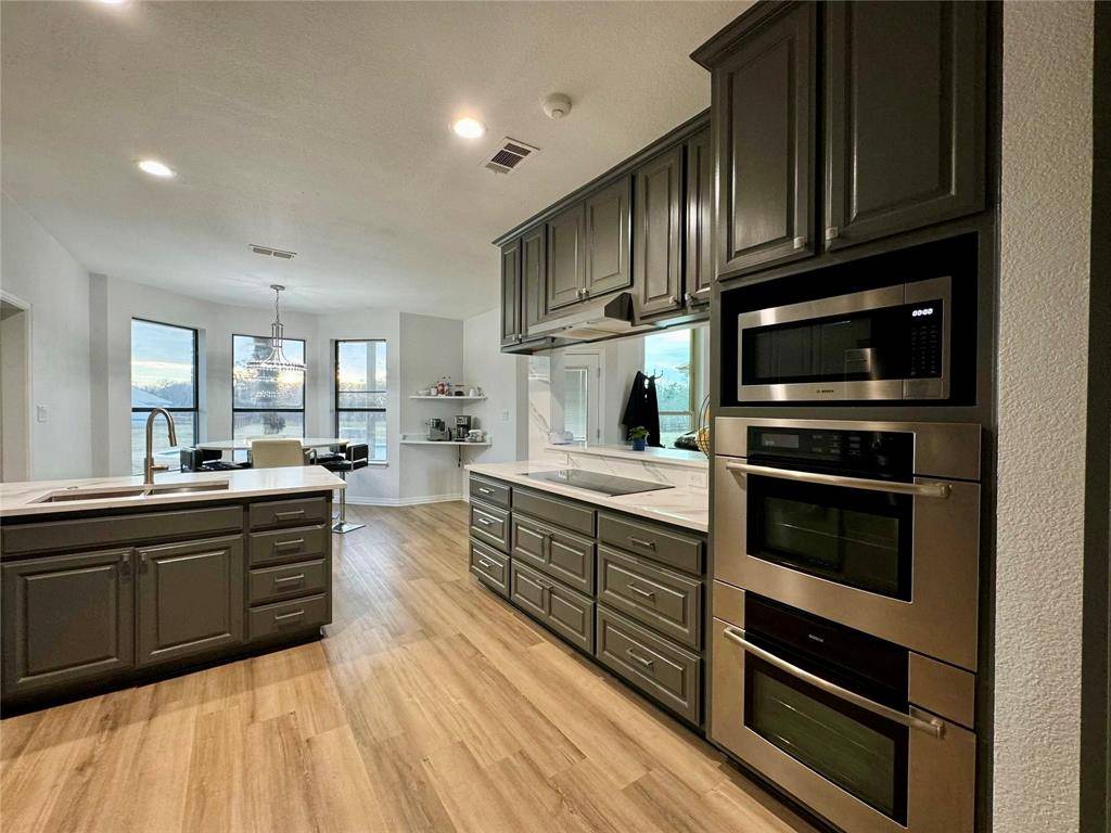 4895 Meadow Breeze Court, Fort Worth, TX 76140