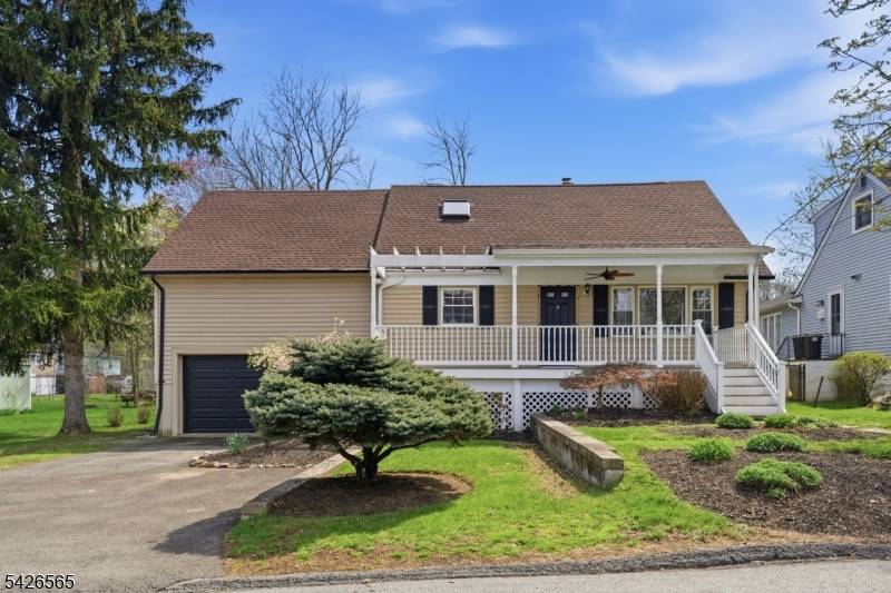 54 Richwood Pl, Denville Twp., NJ 07834