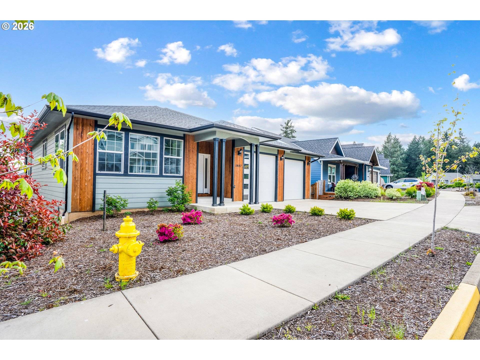 1447 ELM AVE, Cottage Grove, OR 97424