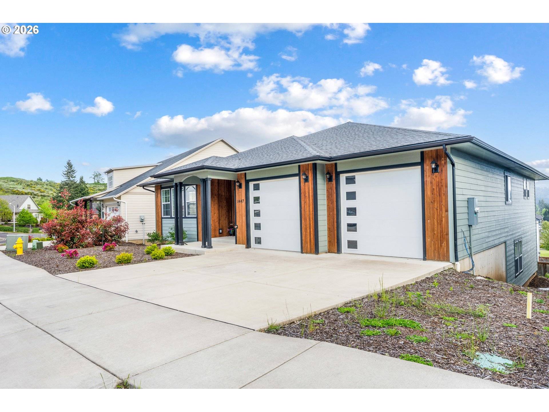 1447 ELM AVE, Cottage Grove, OR 97424