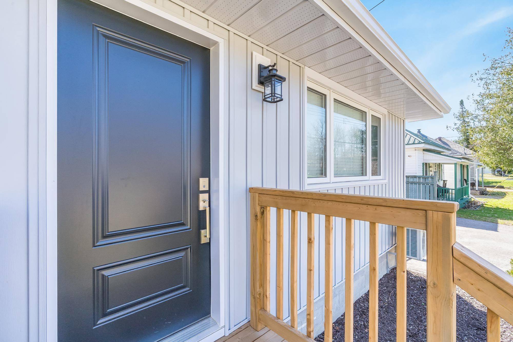 655 Fourth AVE, Tay, ON L0K 1R0