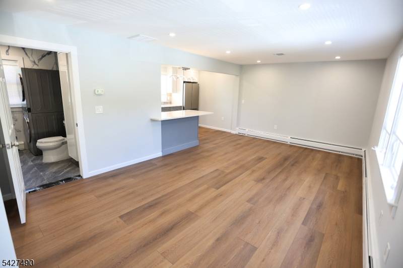 210 Walnut St #R, Garwood Boro, NJ 07027