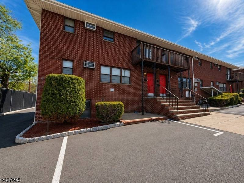 183C Terhune Ave #C, Lodi Boro, NJ 07644