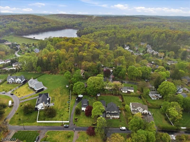 7 Shores Rd, Mendham Twp., NJ 07869