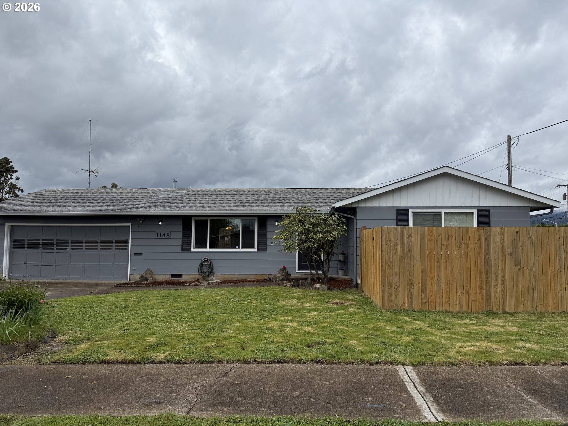 1148 DARLENE AVE, Springfield, OR 97477