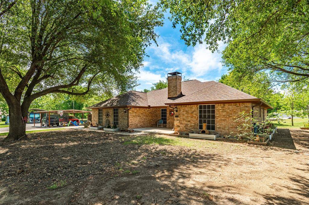 500 Seneca Drive, Waxahachie, TX 75165