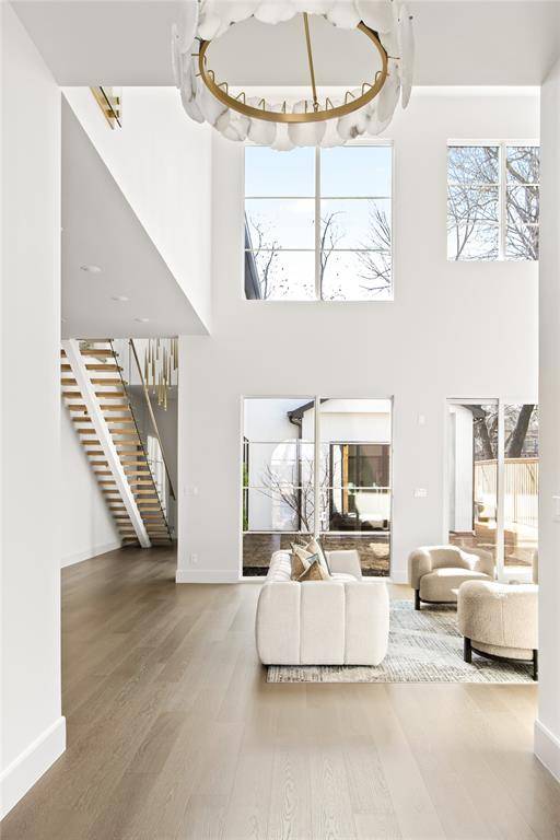 7330 Casa Loma Avenue, Dallas, TX 75214