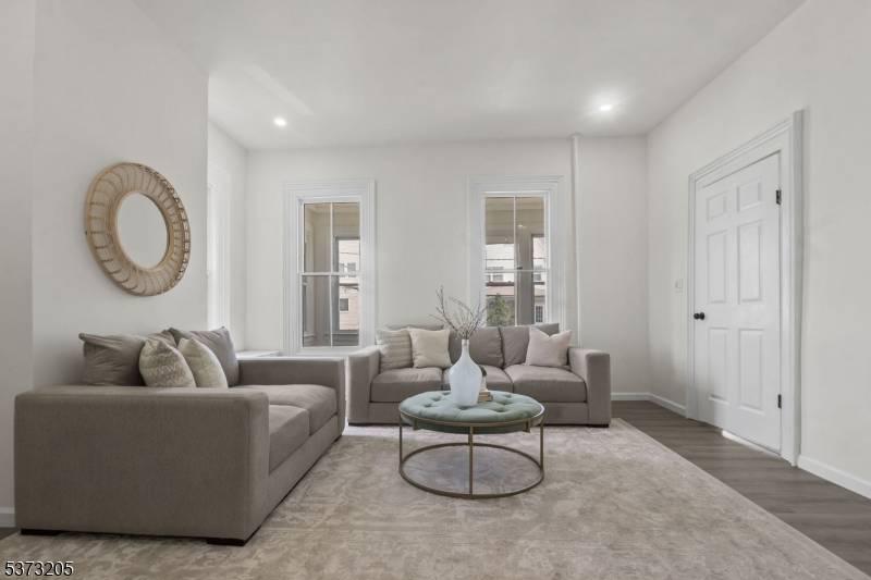 10 E 45Th St, Bayonne City, NJ 07002