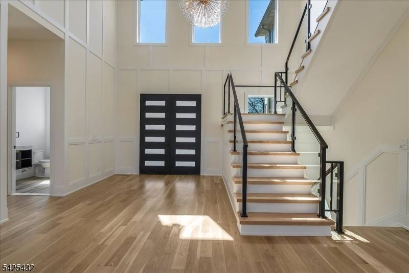 9 Midvale Dr, Warren Twp., NJ 07059