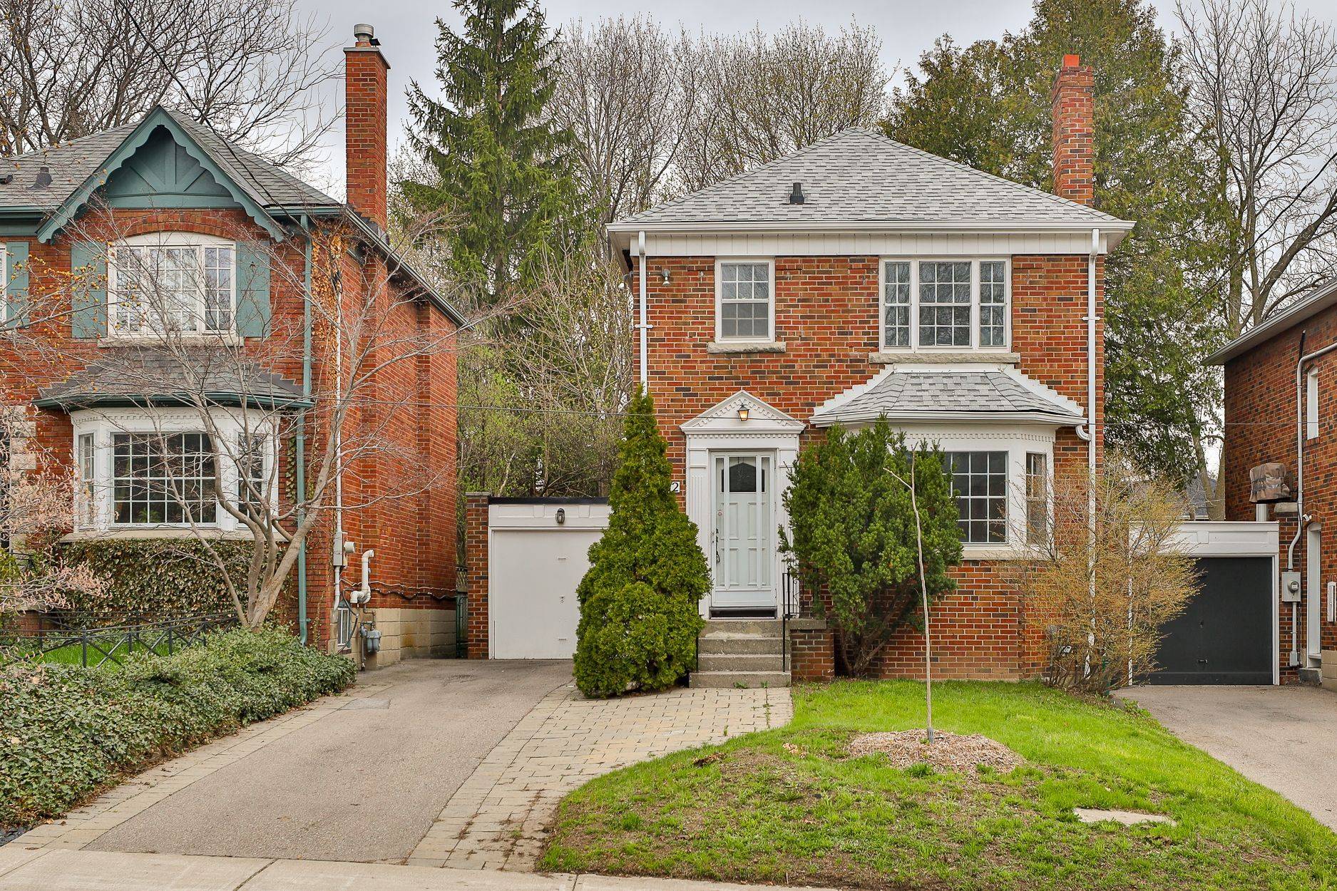 432 Broadway AVE, Toronto C11, ON M4G 2R1