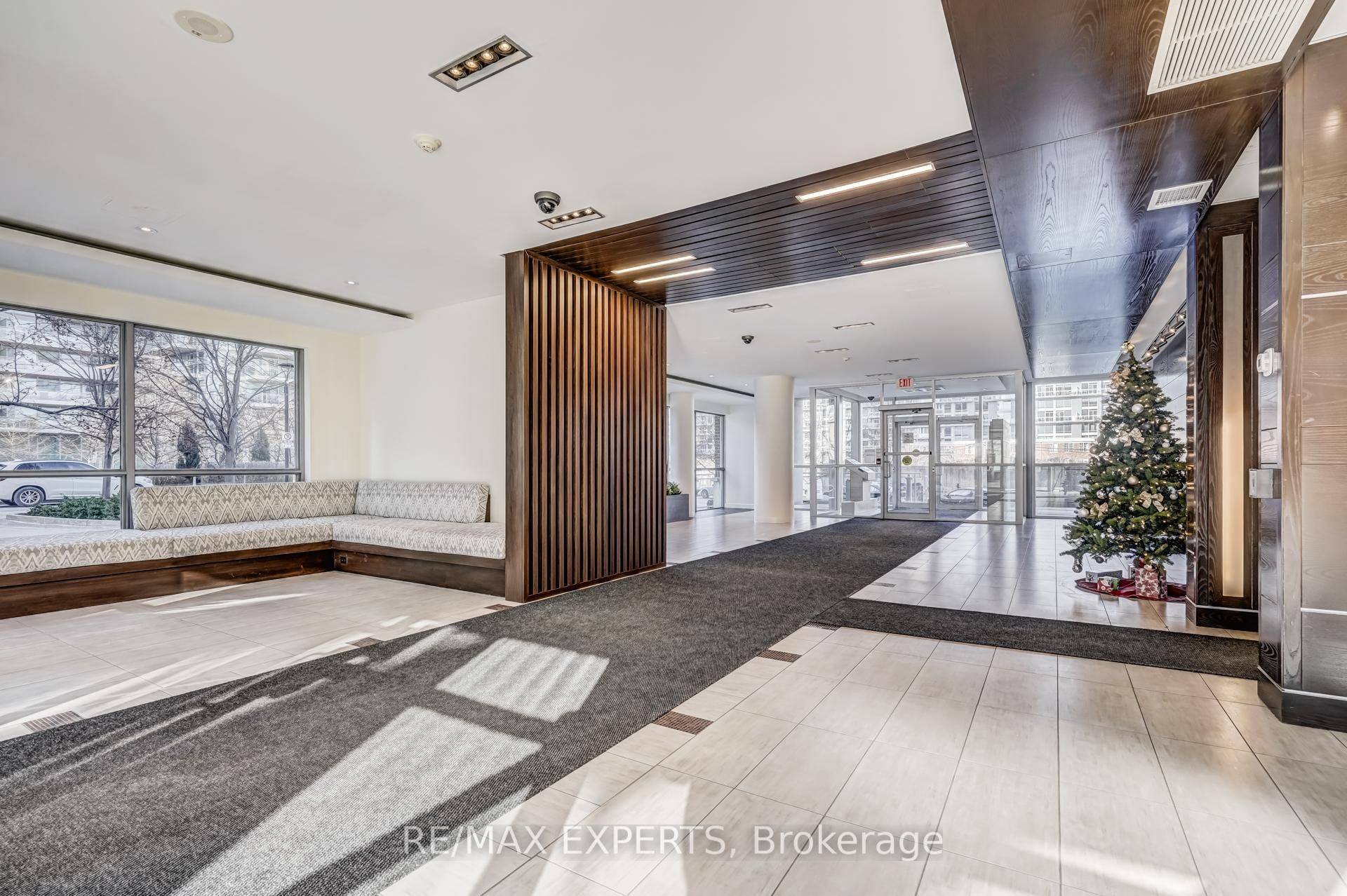 80 Western Battery RD #801, Toronto C01, ON M6K 3S1
