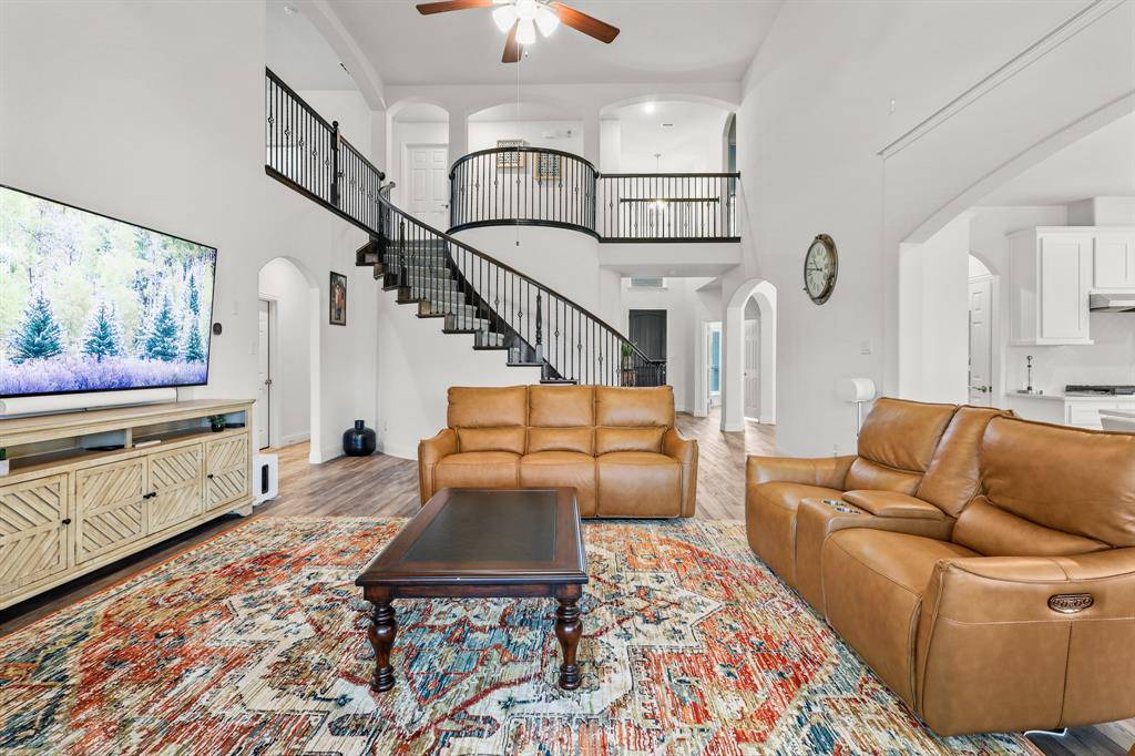 6732 Palmdale Drive, Fort Worth, TX 76123