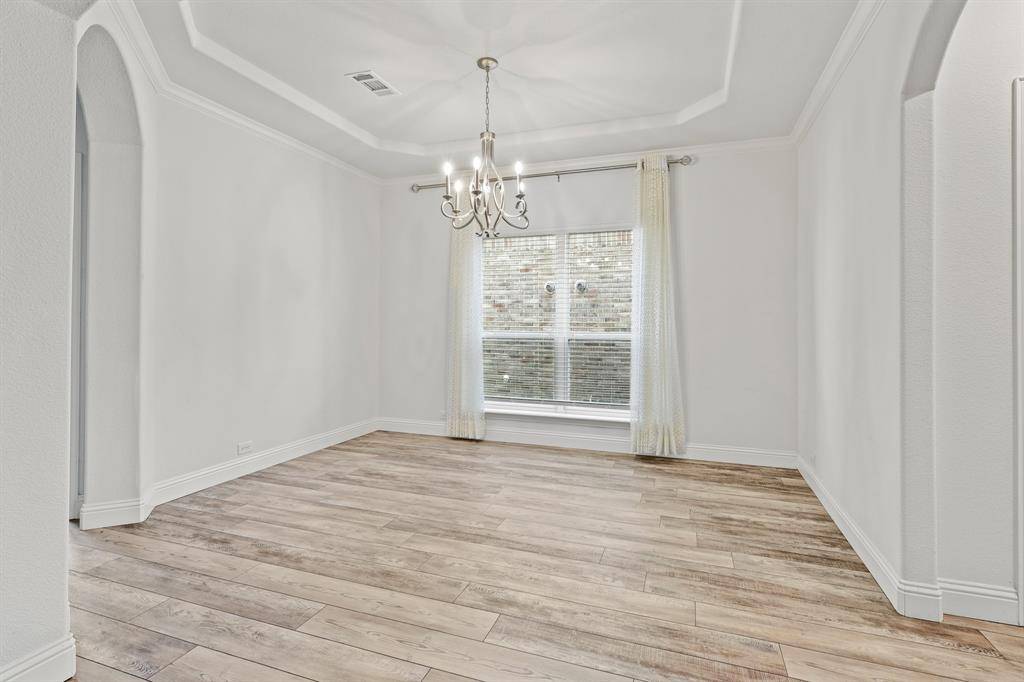 6732 Palmdale Drive, Fort Worth, TX 76123