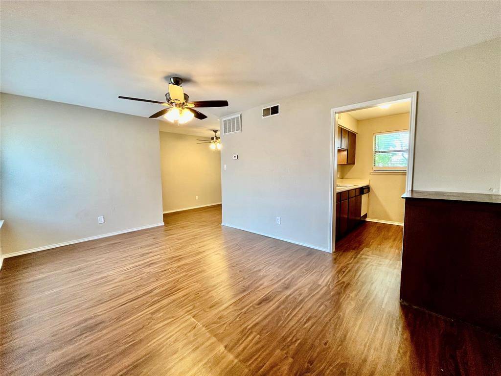 2526 W Prairie Street W #208, Denton, TX 76201