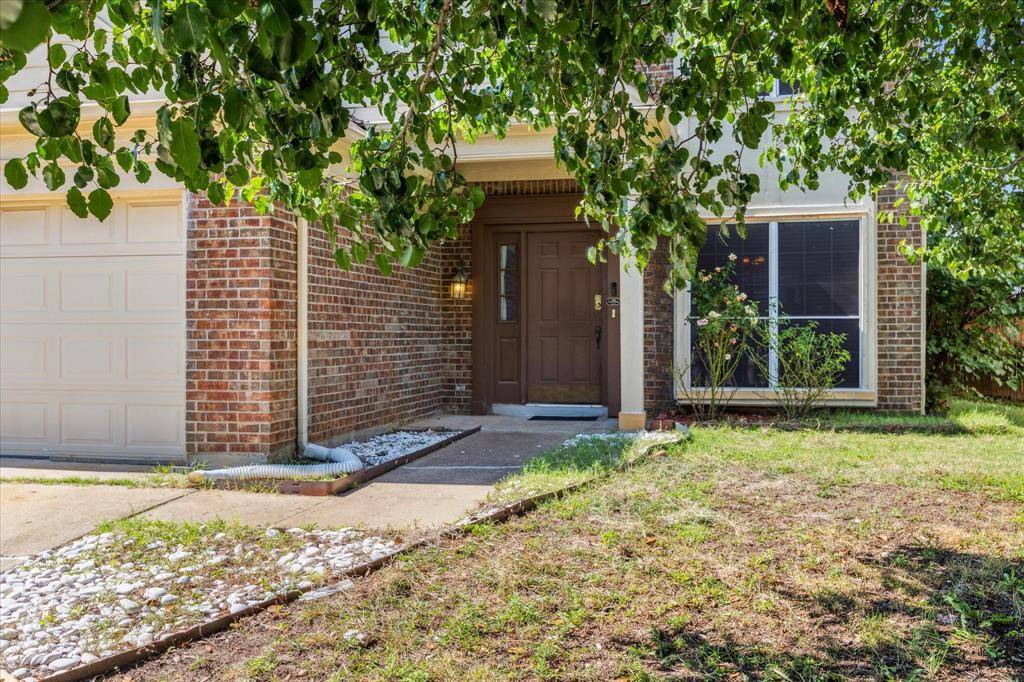 2528 Creekwood Lane, Fort Worth, TX 76123