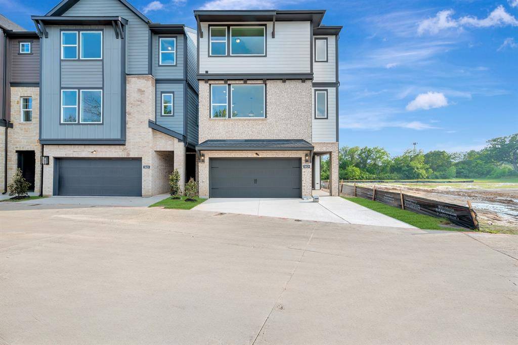 5829 Water Bridge Lane, Fort Worth, TX 76109