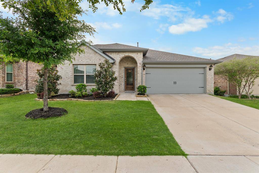 1216 Coyote Ridge, Aubrey, TX 76227