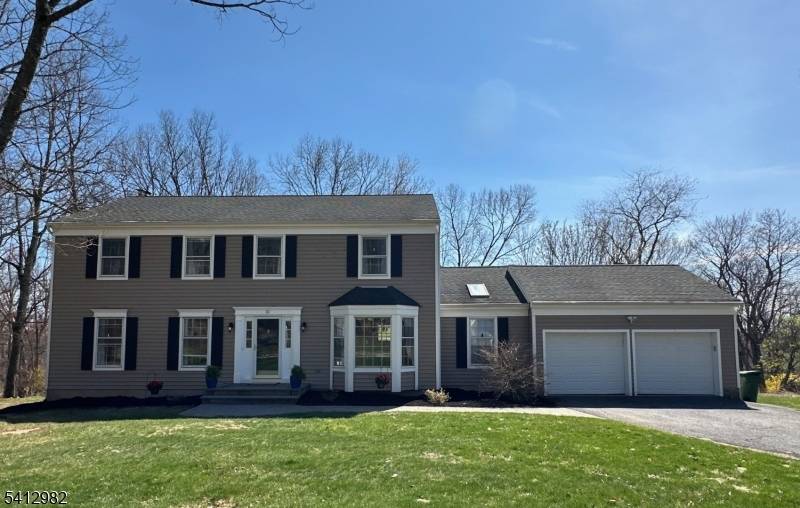 51 Winay Ter, Washington Twp., NJ 07853