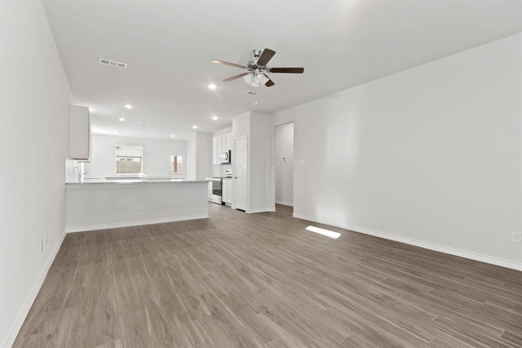 9965 Flying Wing Way, Fort Worth, TX 76131