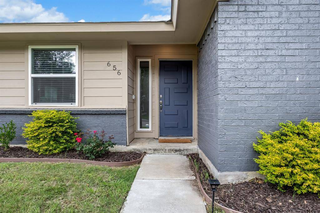 656 Red River Drive, Lewisville, TX 75077