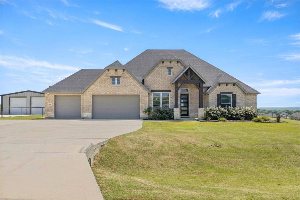 305 Monument Place, Reno, TX 76020