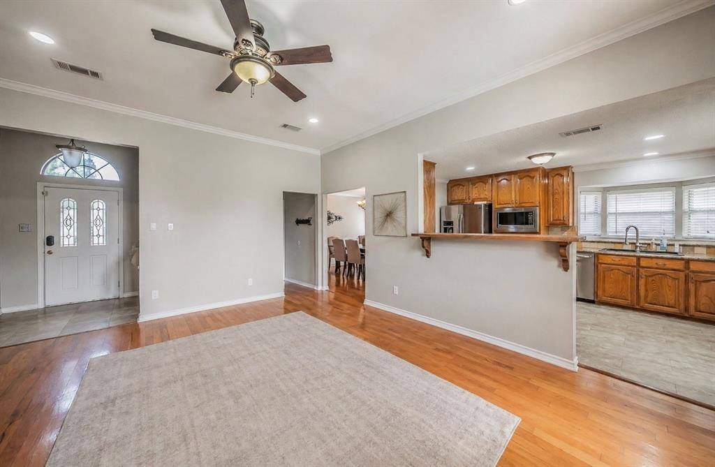 2720 Cedar Springs Court, Bedford, TX 76021