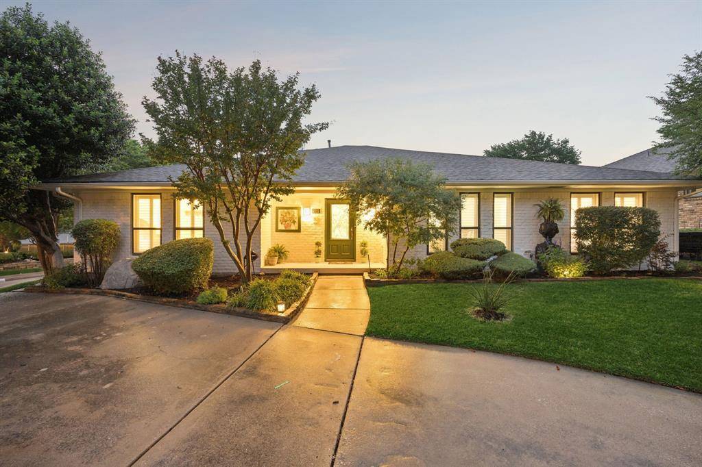 8721 Lacrosse Drive, Dallas, TX 75231