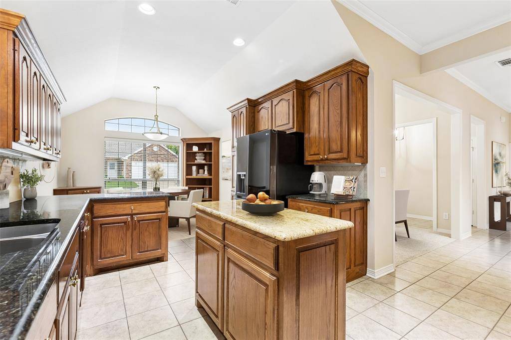 110 Crestway Drive #29, Cedar Hill, TX 75104