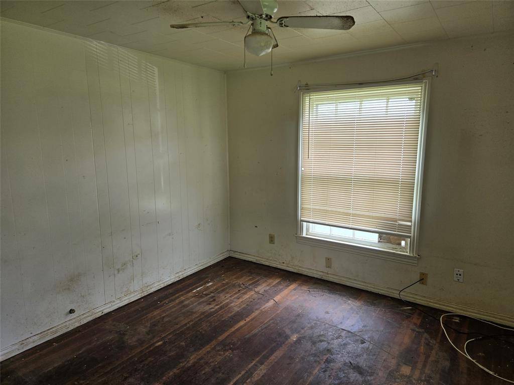 1806 N Culberson Street, Gainesville, TX 76240