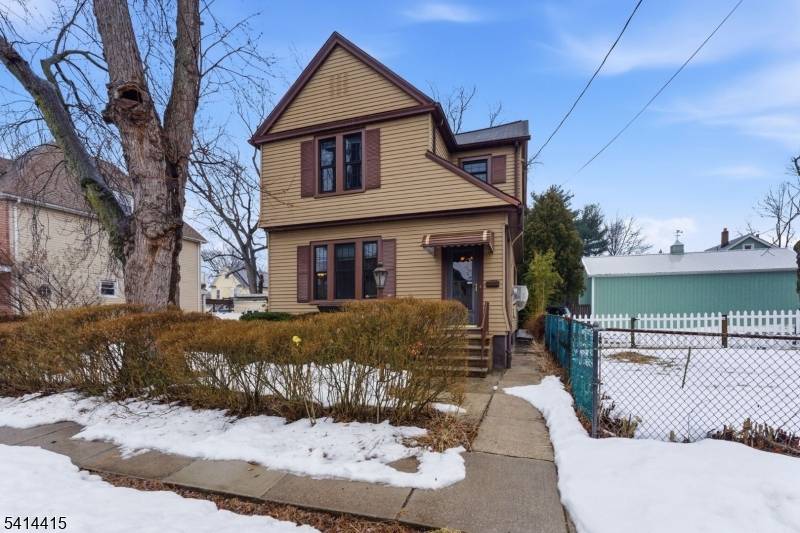 608 Meadow St, Roselle Boro, NJ 07203
