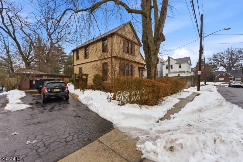 608 Meadow St, Roselle Boro, NJ 07203