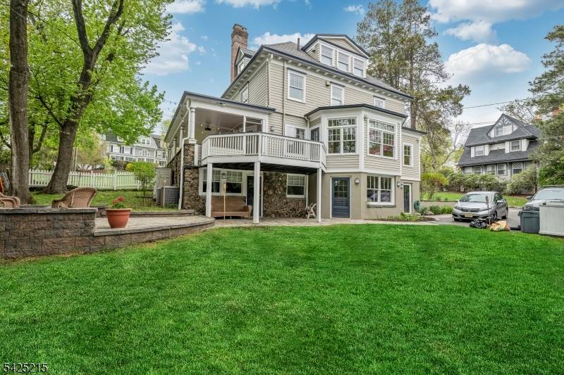 375 Up Mountain Avenue, Montclair Twp., NJ 07043