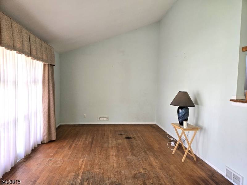 11 White Birch Ave, Pequannock Twp., NJ 07444