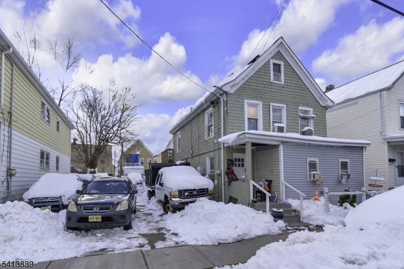 38 Harrison Pl, Clifton City, NJ 07011
