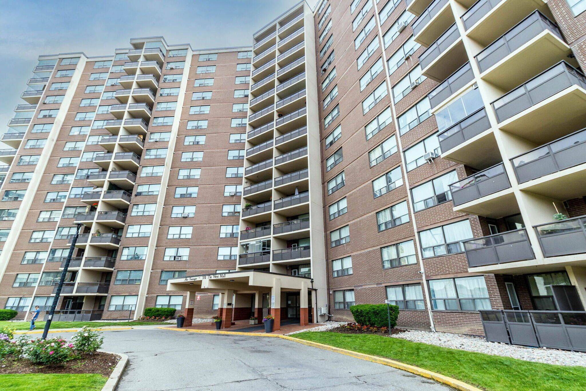 551 The West Mall N/A #1618, Toronto W08, ON M9C 1G7