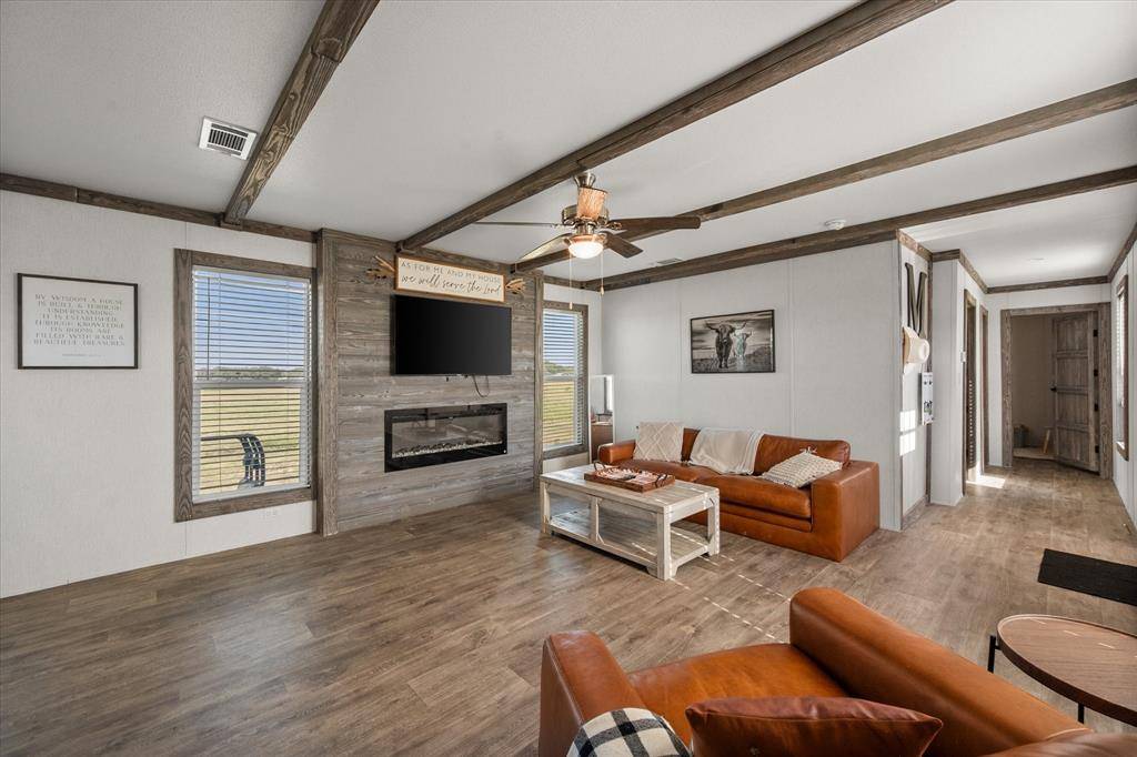 211 FM 2547, Fairfield, TX 75840