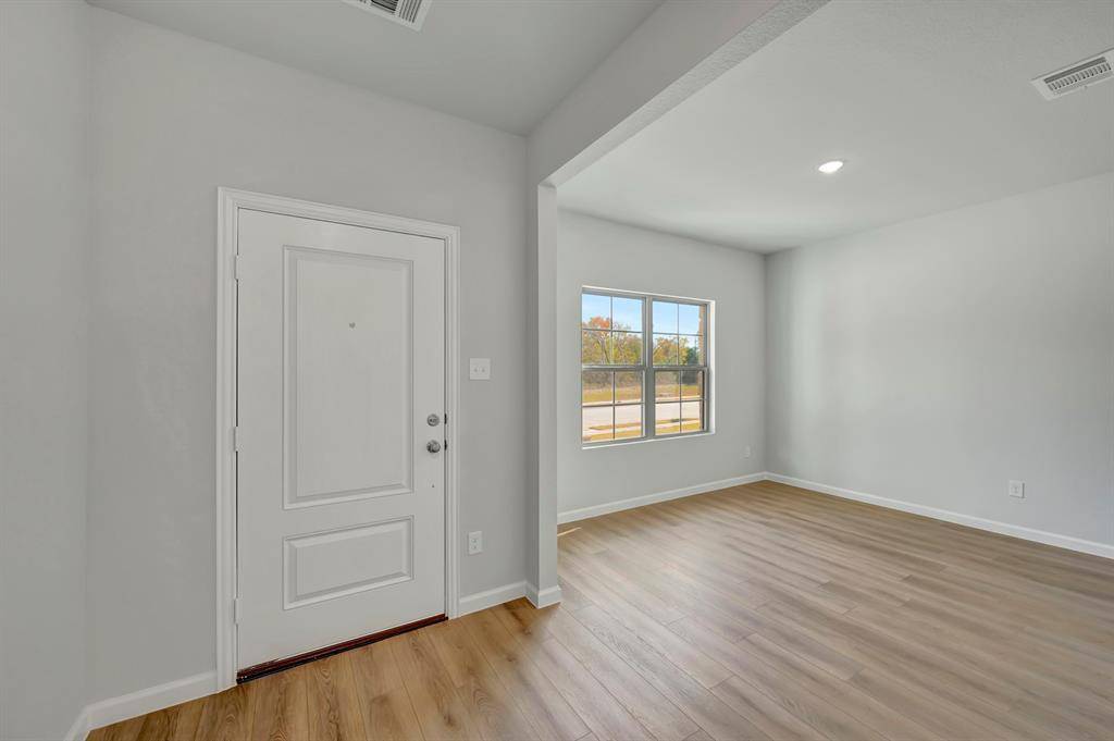 2542 Canadian Way, Crandall, TX 75114