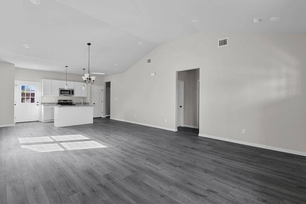 1832 E Broadway Avenue, Fort Worth, TX 76104