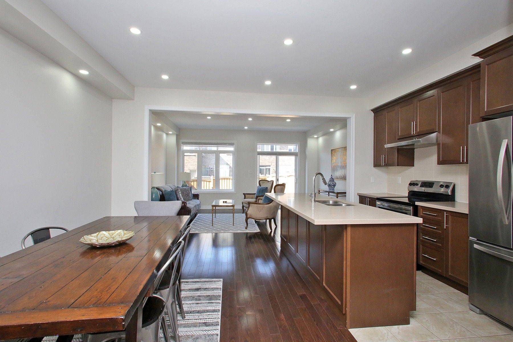 10 Isle Royal TER, Brampton, ON L6Y 6B1