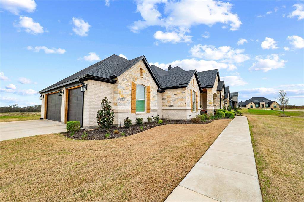 2330 Kinley Brooke Drive, Waxahachie, TX 75167