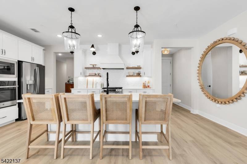 103 Honeysuckle Ln #815, Warren Twp., NJ 07059