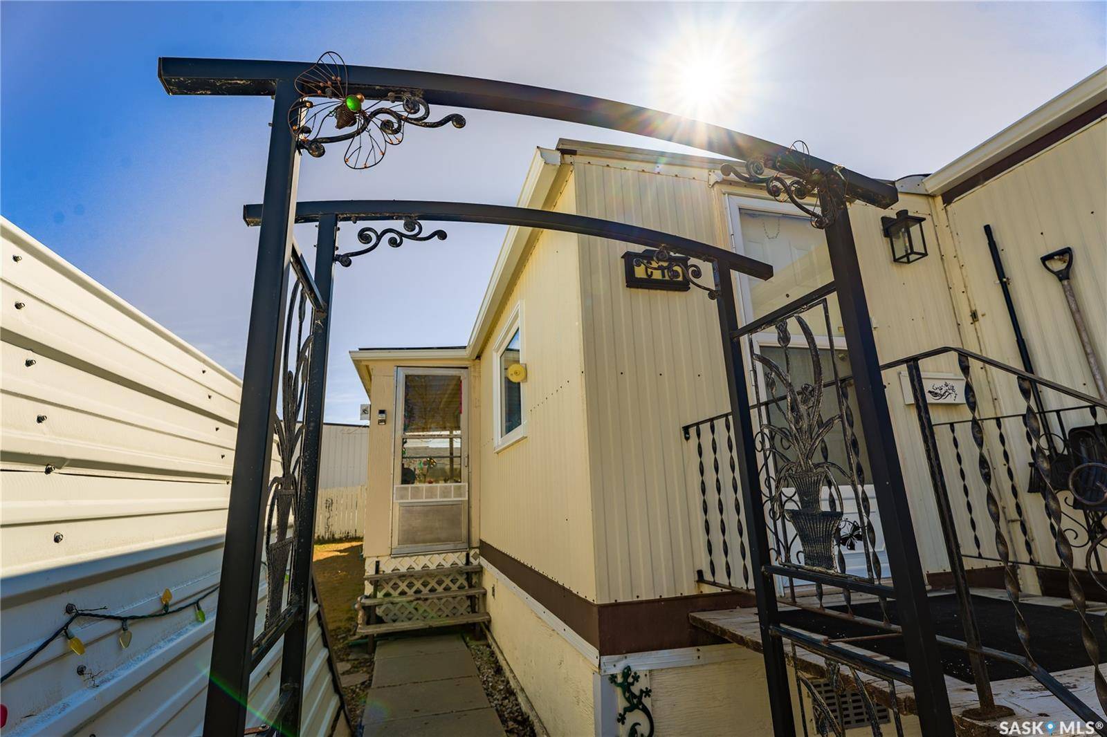 1455 9th AVENUE NE #C16, Moose Jaw, SK S6J 0A9